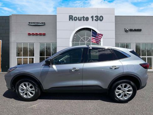 Used 2023 Ford Escape Active AWD/4WD image 5