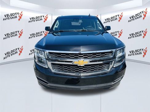 Used 2019 Chevrolet Suburban LT image 8