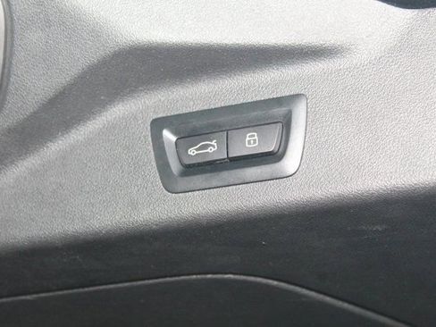 Certified 2024 BMW X7 xDrive40i w/ Executive Package image 10