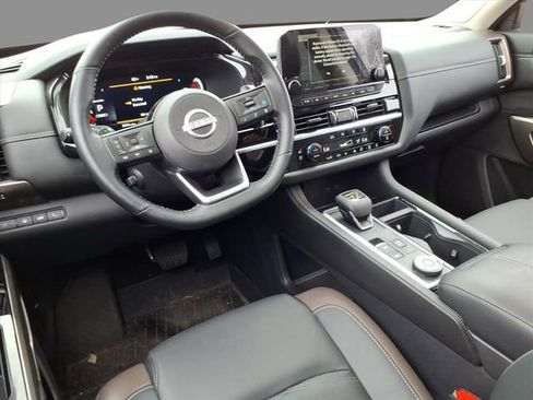 Certified 2025 Nissan Pathfinder Platinum w/ Cargo Package image 6