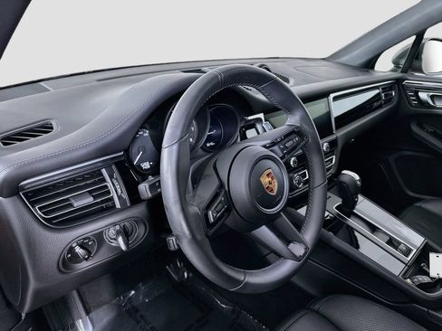 Certified 2026 Porsche Macan Turbo AWD/4WD image 4