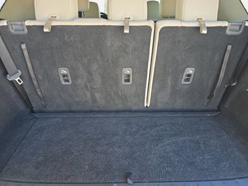 Used 2022 Nissan Pathfinder SL w/ SL Premium Package image 10