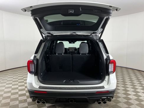New 2026 Ford Explorer ST image 28