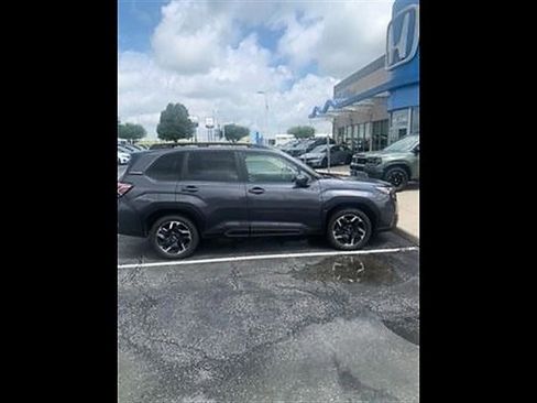 Used 2025 Subaru Forester Limited w/ Popular Package AWD/4WD image 11
