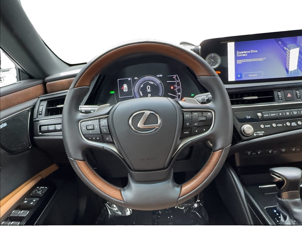 Used 2023 Lexus ES 300h w/ Accessory Package (Z1) FWD image 39