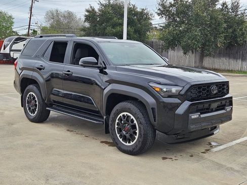 Used 2025 Toyota 4Runner TRD Off-Road Premium image 3