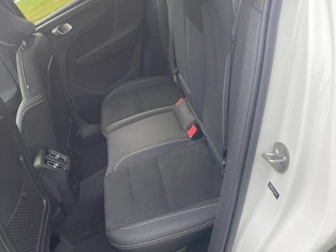 Used 2023 Volvo C40 P8 Recharge Plus AWD/4WD image 4