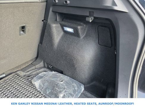 Used 2024 Volkswagen Taos SE image 48