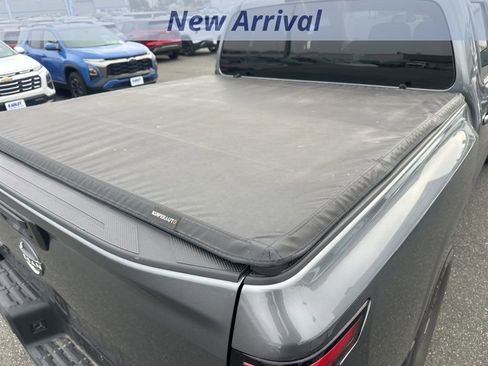 Used 2025 Nissan Frontier SV image 9