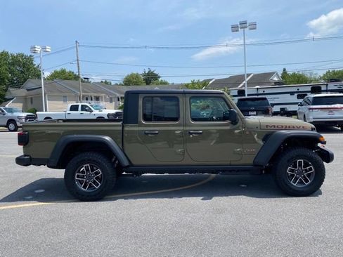 Used 2026 Jeep Gladiator Mojave AWD/4WD image 7