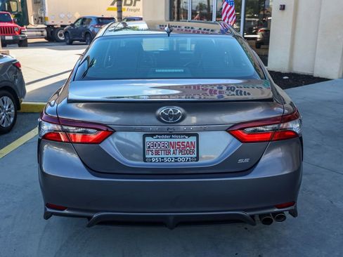 Used 2023 Toyota Camry SE image 5