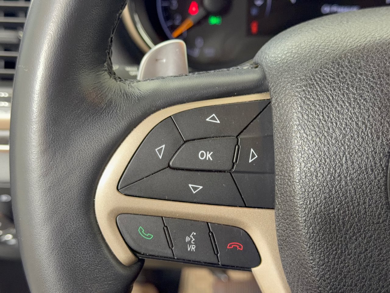 Used 2015 Jeep Grand Cherokee Limited RWD image 21