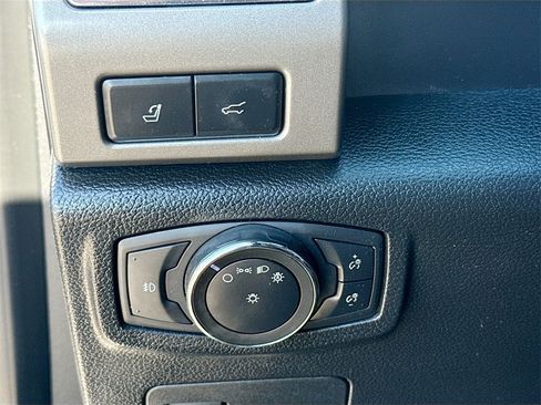 Used 2020 Ford Expedition Max XLT w/ Equipment Group 202A image 10