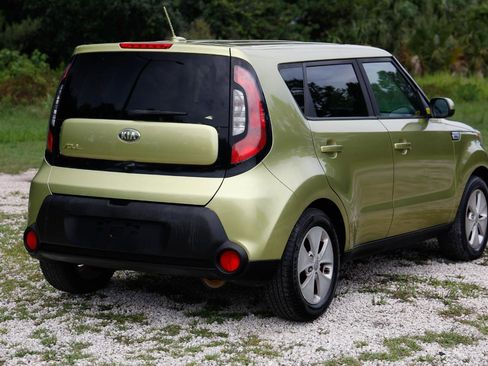 Used 2016 Kia Soul w/ Convenience Package FWD image 9