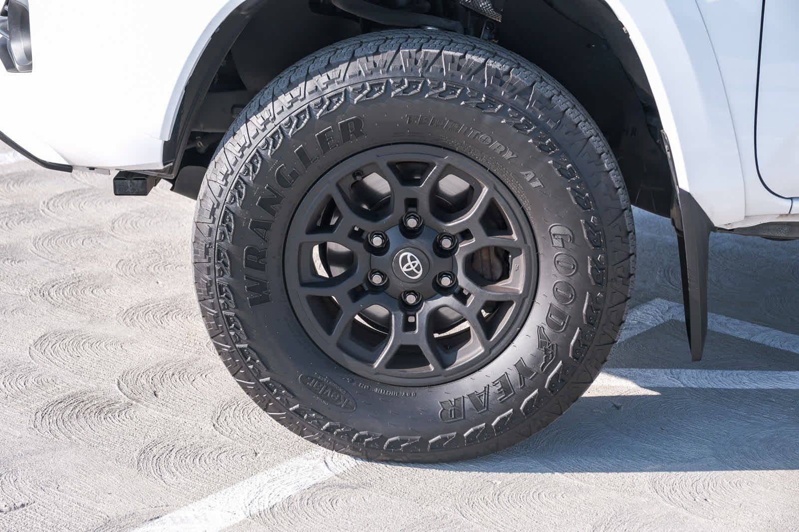 Used 2019 Toyota Tacoma SR5 RWD image 10