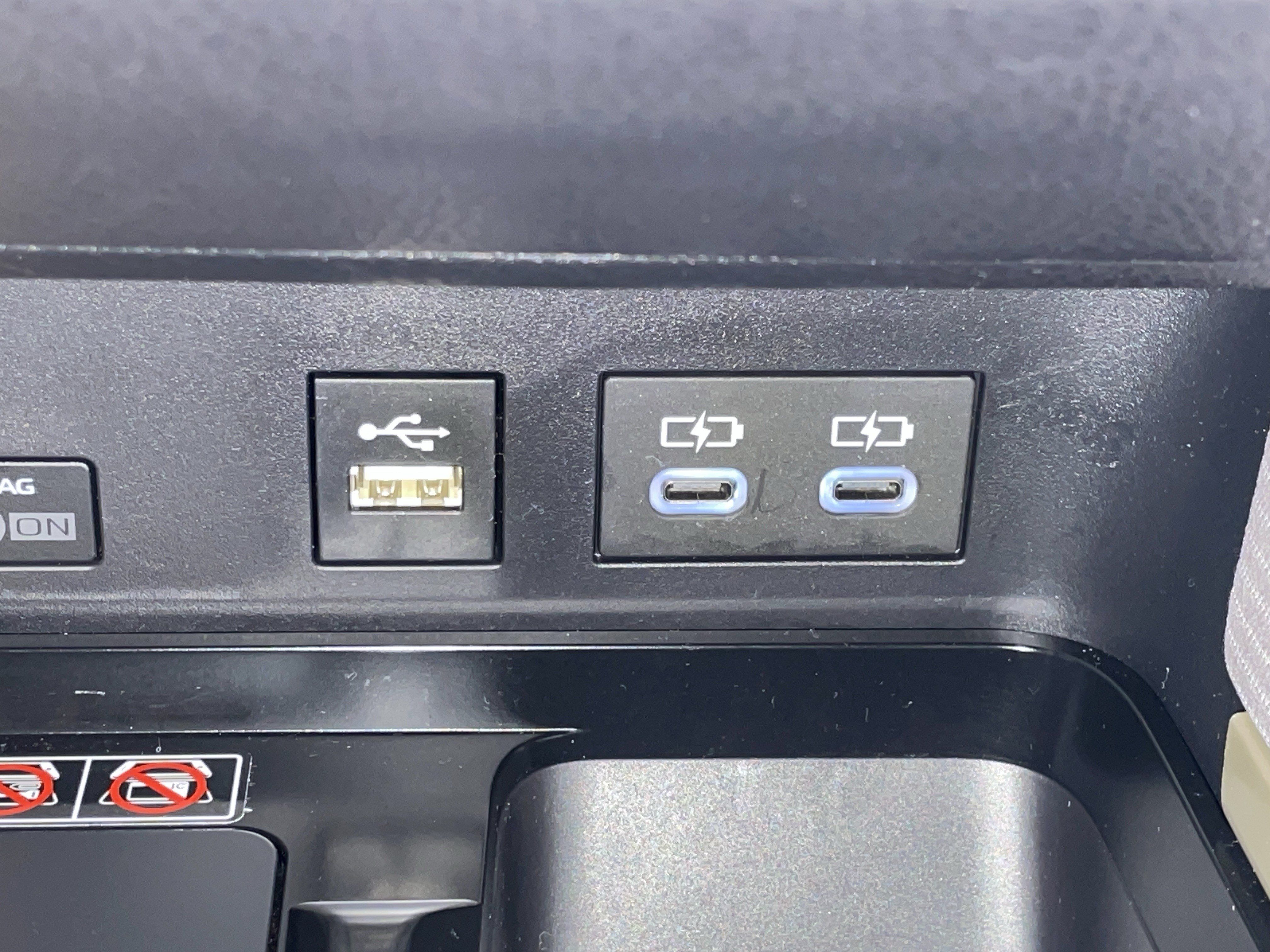 Used 2026 Toyota Camry SE FWD image 28