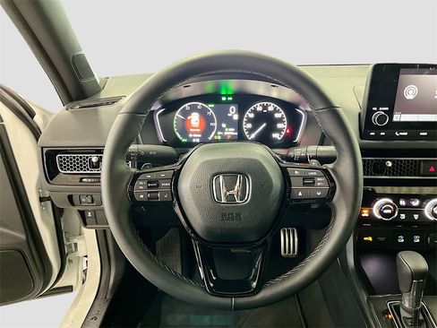Used 2025 Honda Civic Sport image 11