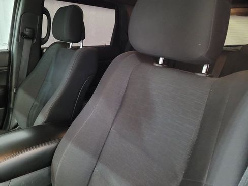 Used 2016 Jeep Grand Cherokee Laredo image 25