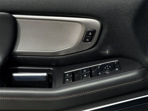 Used 2025 Ford Expedition Active image 20