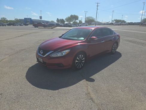 Used 2016 Nissan Altima 2.5 SV w/ Convenience Package image 7