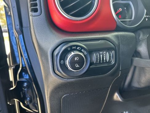 Used 2021 Jeep Gladiator Rubicon image 34