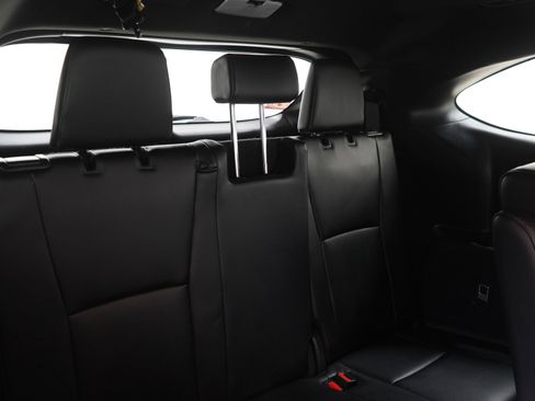 Used 2025 Toyota Highlander XSE AWD/4WD image 13