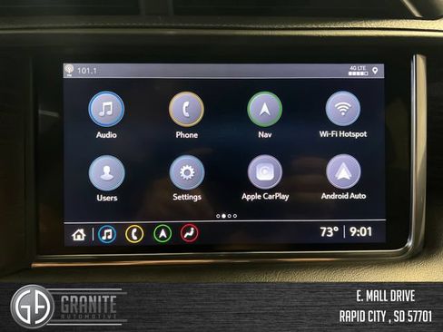 Used 2021 GMC Yukon Denali w/ Denali Premium Package AWD/4WD image 12