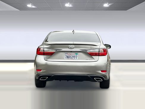 Used 2016 Lexus ES 350 w/ Luxury Package w/Wood Trim FWD image 9