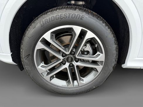 New 2025 Audi Q5 Premium image 9