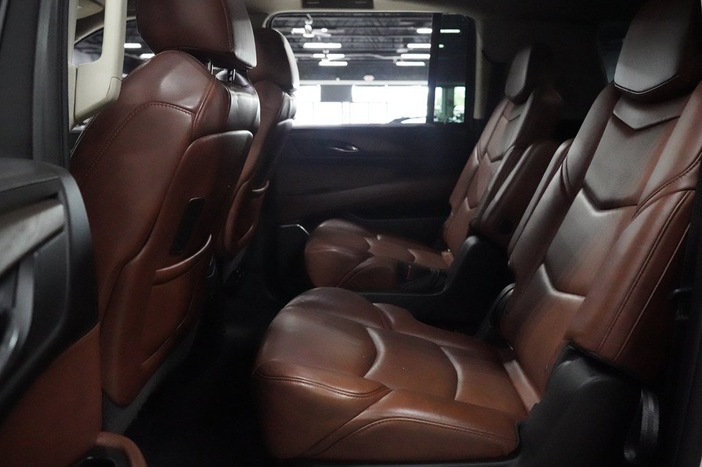 Used 2018 Cadillac Escalade ESV Premium Luxury AWD/4WD image 22