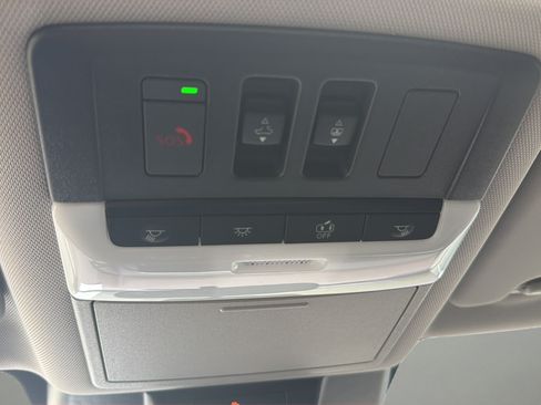 Certified 2023 Nissan Rogue SV w/ SV Premium B Package AWD/4WD image 23