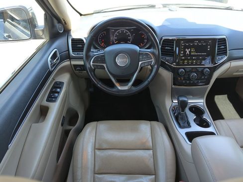Used 2021 Jeep Grand Cherokee Limited w/ Luxury Group II RWD image 14