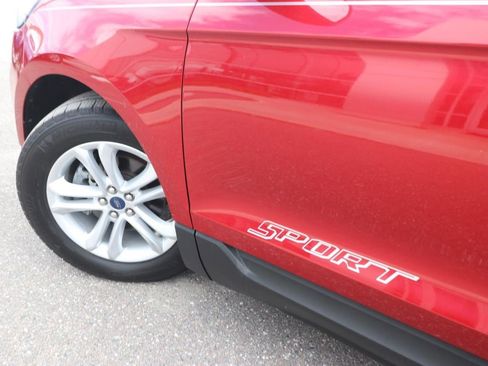 Used 2020 Ford Edge SEL w/ Convenience Package FWD image 3