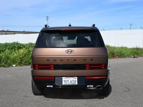 Used 2025 Hyundai Santa Fe Calligraphy image 5