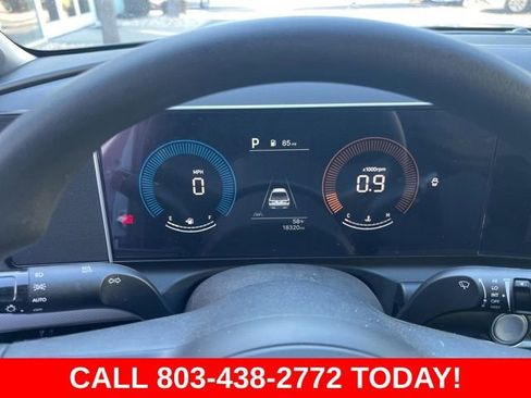 Used 2025 Hyundai Santa Cruz SEL FWD image 20