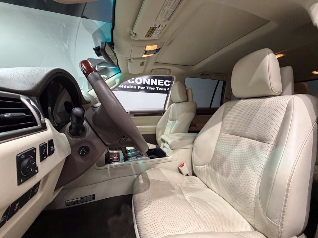 Used 2012 Lexus GX 460 Premium AWD/4WD image 25