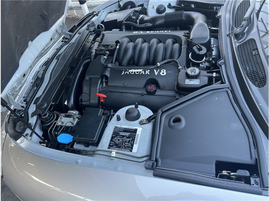 Used 1998 Jaguar XK8 Convertible RWD image 21