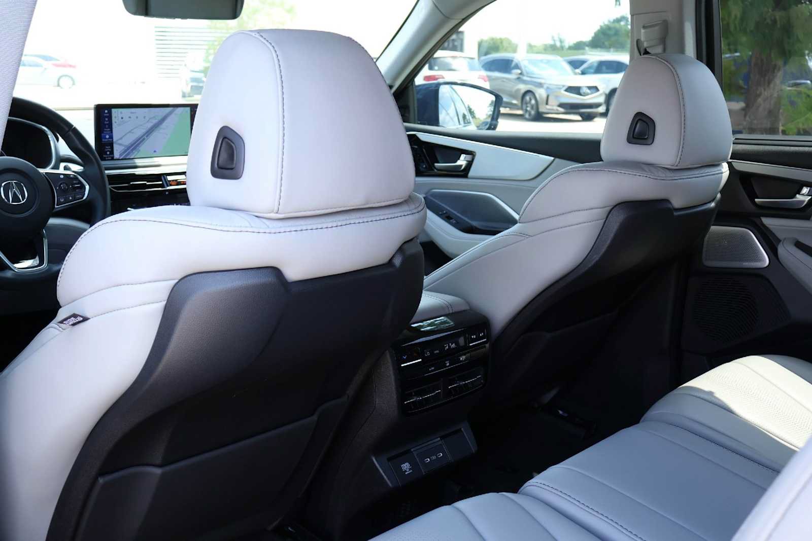 Certified 2026 Acura MDX w/ Technology Package FWD image 12