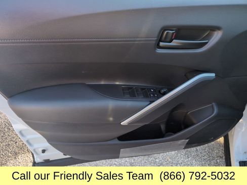 New 2026 Toyota Corolla Cross LE w/ Moonroof Package image 10