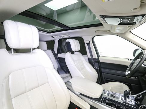 Used 2019 Land Rover Range Rover Sport HSE image 18