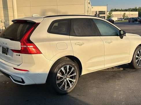 Certified 2025 Volvo XC60 B5 Plus AWD/4WD image 28