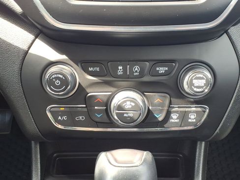 Used 2021 Jeep Cherokee Latitude Lux w/ Sun & Sound Group image 13