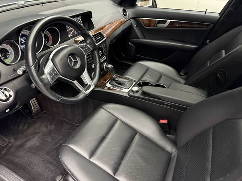 Used 2014 Mercedes-Benz C 300 4MATIC Sedan image 16