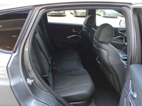 Used 2025 Acura RDX SH-AWD image 12