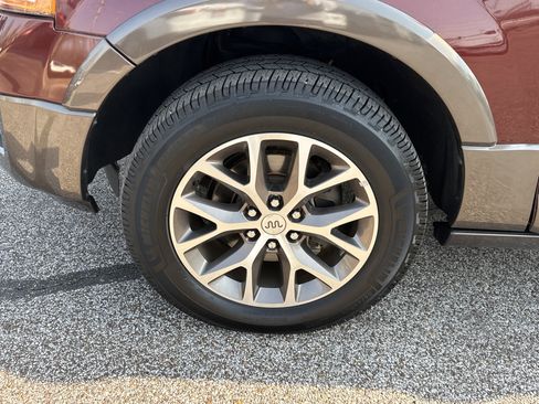 Used 2017 Ford Expedition King Ranch image 9