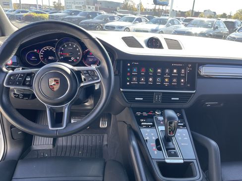 Used 2023 Porsche Cayenne S image 30