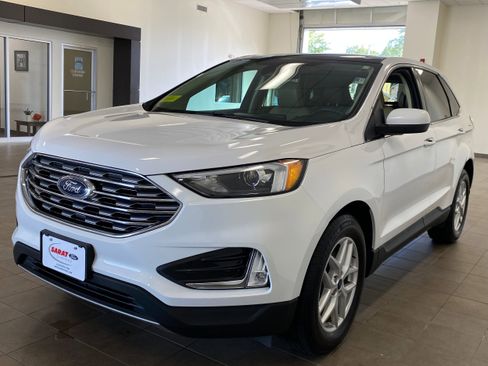 Used 2022 Ford Edge SEL w/ Convenience Package image 4