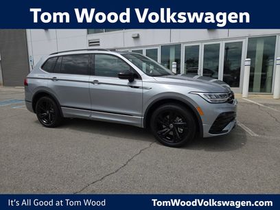 Certified 2023 Volkswagen Tiguan SE R-Line