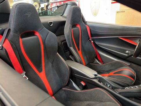 Used 2022 McLaren 720S Spider RWD image 34