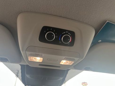 Used 2021 Ford Transit 350 XLT image 4